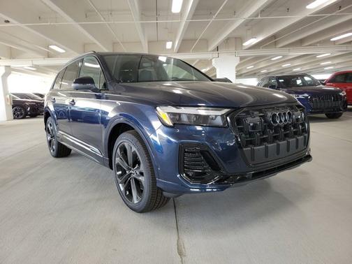 2025 Audi Q7 Premium Plus