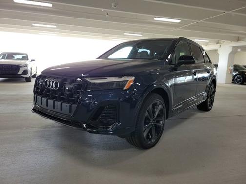 2025 Audi Q7 Premium Plus