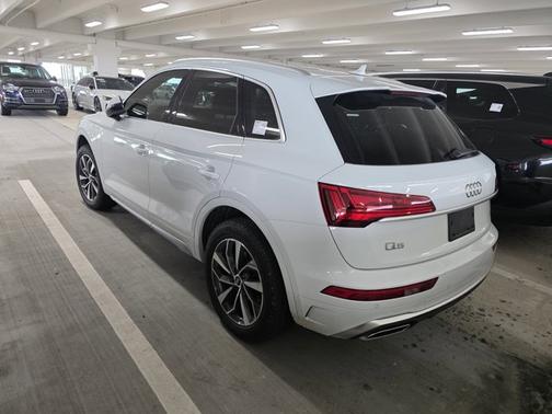 2023 Audi Q5 S line Premium