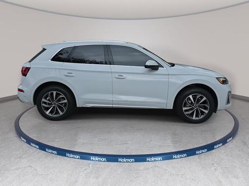 2023 Audi Q5 S line Premium
