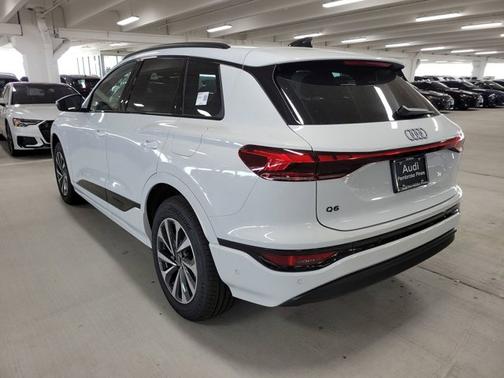2025 Audi Q6 e-tron Premium