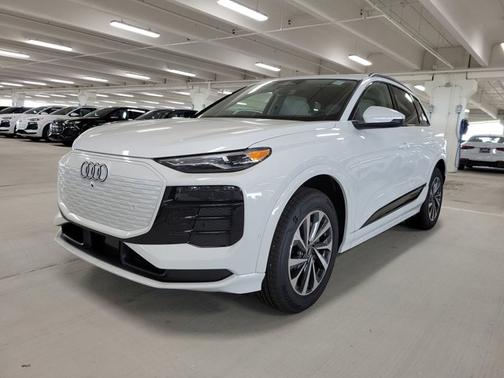 2025 Audi Q6 e-tron Premium