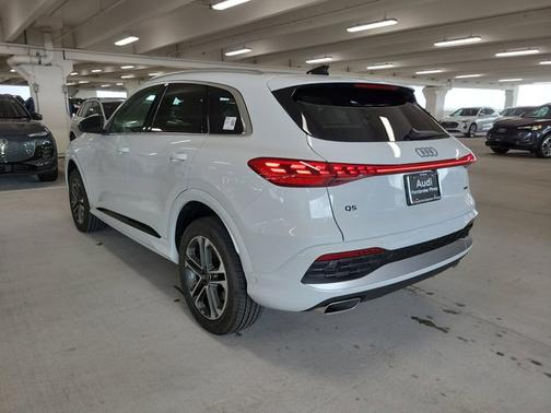2025 Audi Q5 Premium