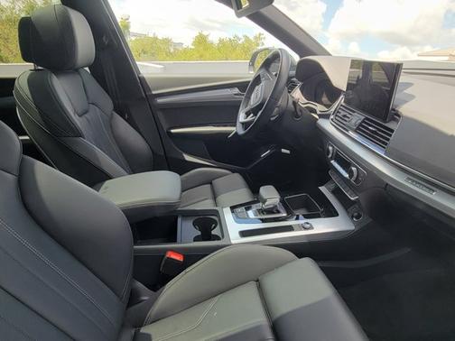 2025 Audi Q5 S line Premium