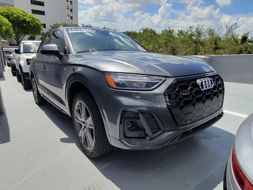 2025 Audi Q5 S line Premium