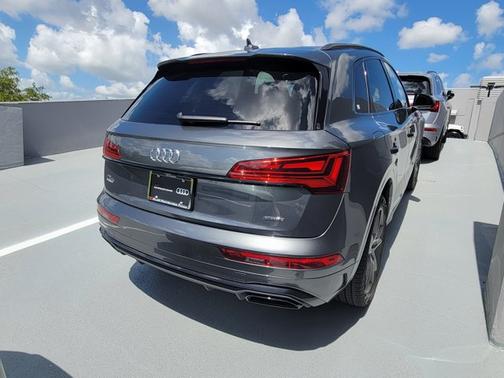 2025 Audi Q5 S line Premium