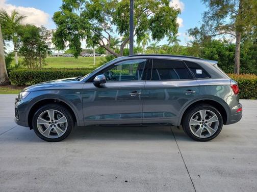 2025 Audi Q5 S line Premium