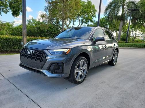 2025 Audi Q5 S line Premium