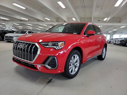 2025 Audi Q3 S line Premium