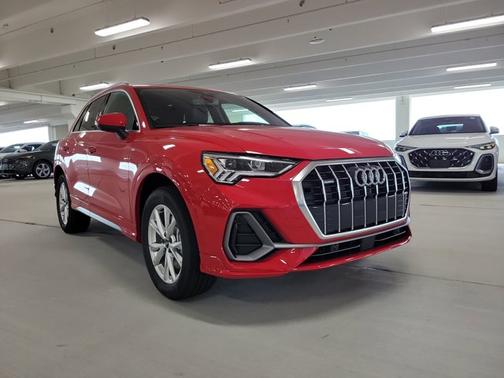2025 Audi Q3 S line Premium