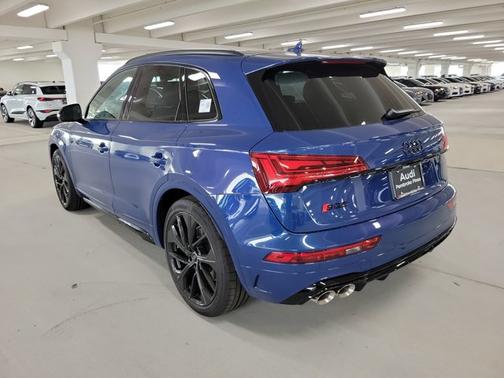 2025 Audi SQ5 Premium Plus