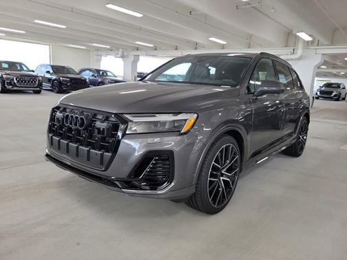 2025 Audi Q7 Premium Plus