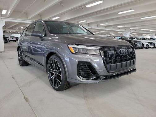 2025 Audi Q7 Premium Plus