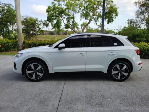 2023 Audi Q5 S line Premium Plus