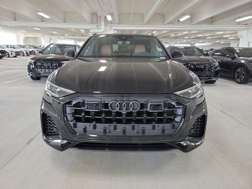 2025 Audi Q8 Premium