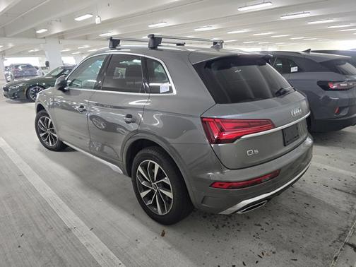 2023 Audi Q5 S line Premium