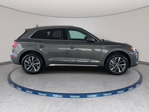 2023 Audi Q5 S line Premium