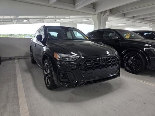 2023 Audi Q5 S line Premium Plus