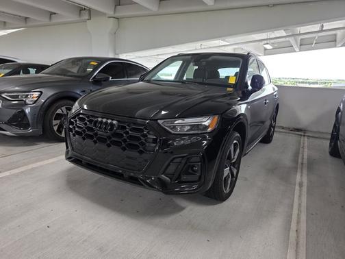 2023 Audi Q5 S line Premium Plus