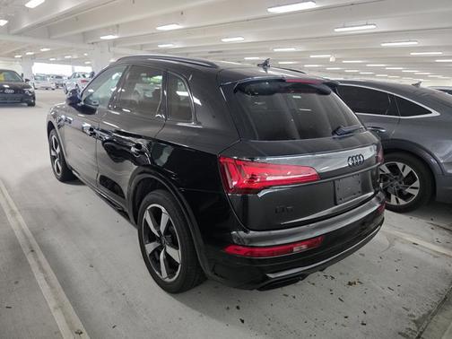2023 Audi Q5 S line Premium Plus