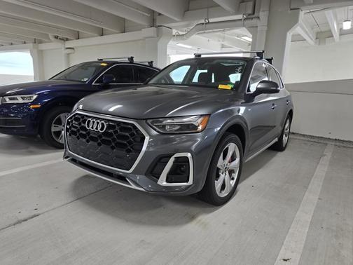 2022 Audi Q5 S line Premium Plus