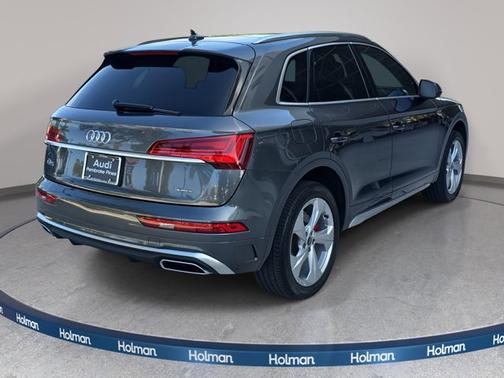 2022 Audi Q5 S line Premium Plus