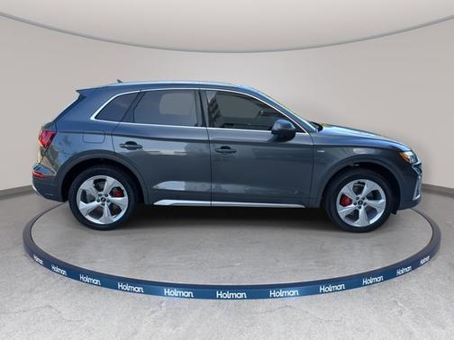 2022 Audi Q5 S line Premium Plus
