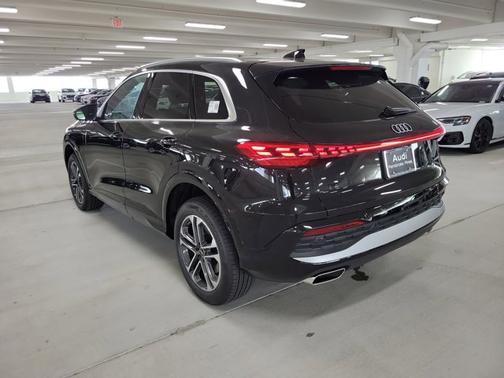 2025 Audi Q5 Premium Plus