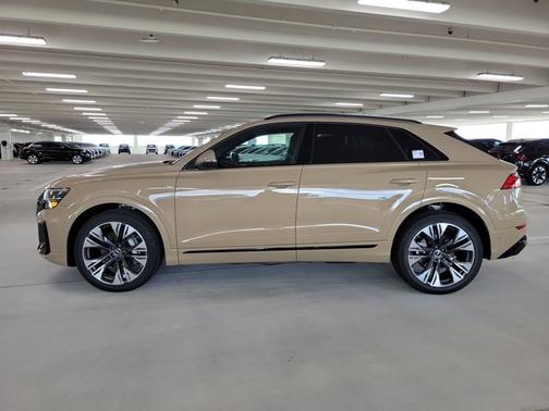 2025 Audi Q8 Premium Plus