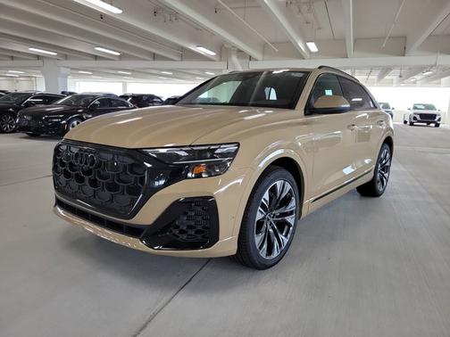 2025 Audi Q8 Premium Plus