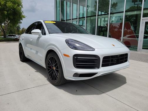 2022 Porsche Cayenne GTS