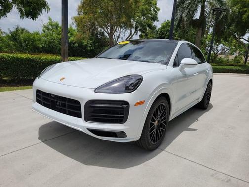 2022 Porsche Cayenne GTS