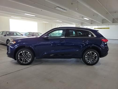 2025 Audi Q5 Premium