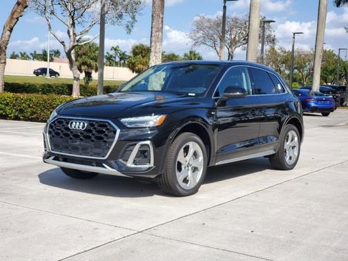 2022 Audi Q5 S line Prestige