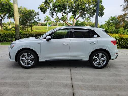 2022 Audi Q3 S line Premium Plus