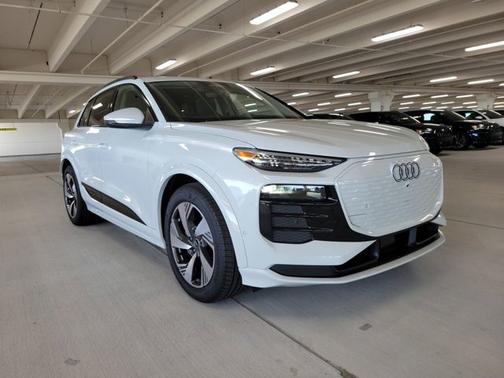2025 Audi Q6 e-tron Prestige