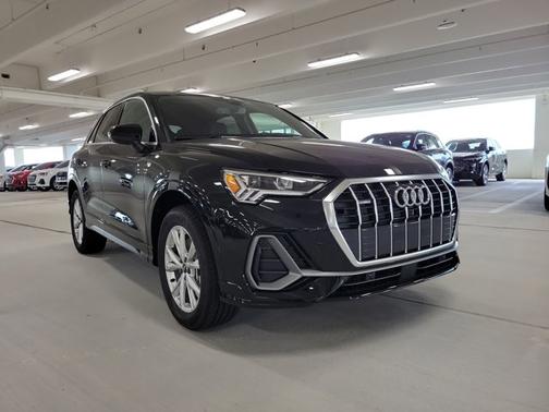 2025 Audi Q3 S line Premium