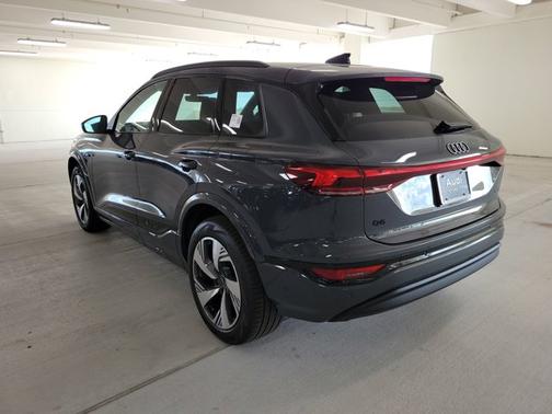 2025 Audi Q6 e-tron Premium Plus