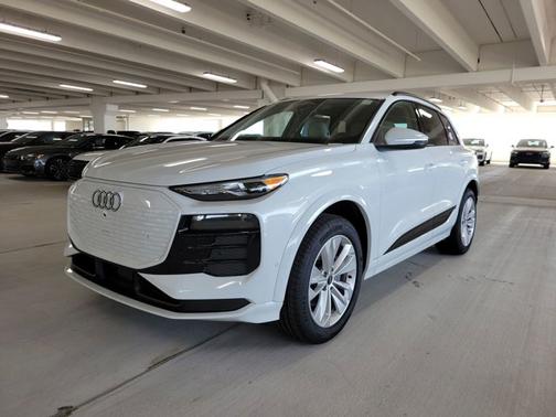 2025 Audi Q6 e-tron Premium