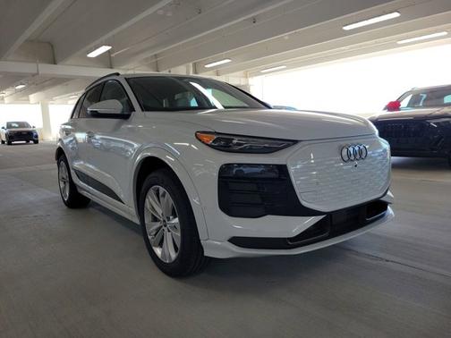 2025 Audi Q6 e-tron Premium