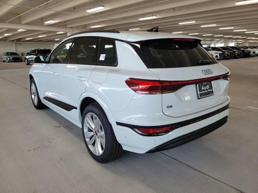 2025 Audi Q6 e-tron Premium