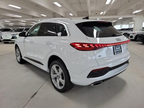 2025 Audi Q5 Premium Plus