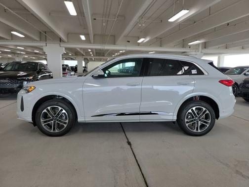 2025 Audi Q5 Premium