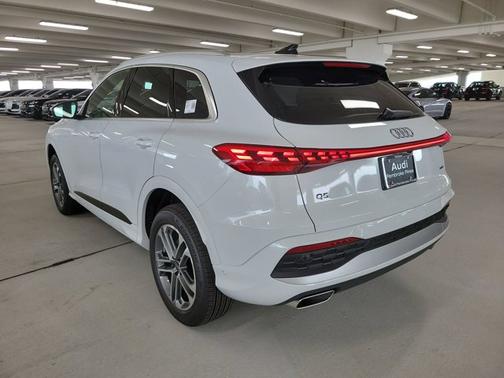 2025 Audi Q5 Premium