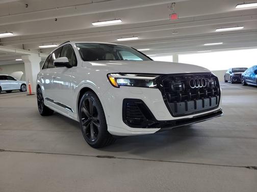 2026 Audi Q7 Premium Plus