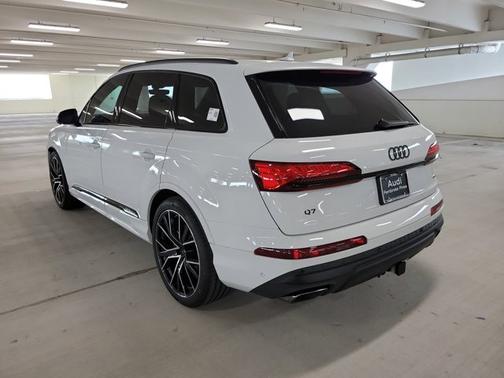 2025 Audi Q7 Premium Plus