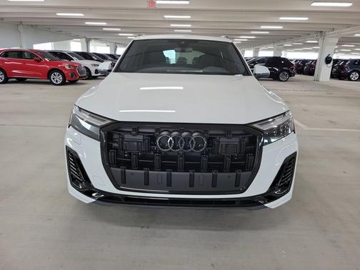 2025 Audi Q7 Premium Plus