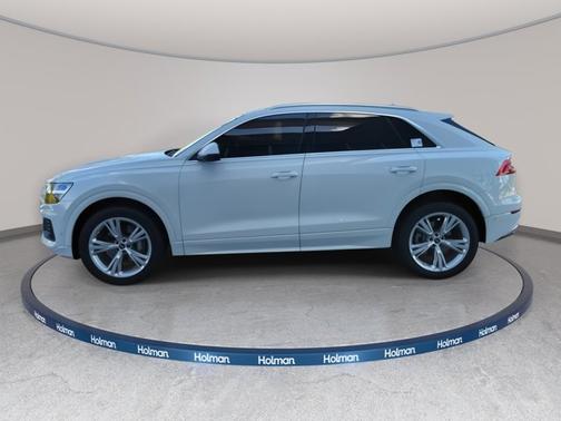 2022 Audi Q8 Premium Plus