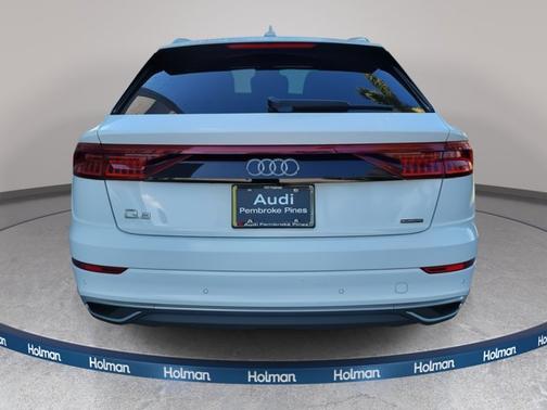 2022 Audi Q8 Premium Plus