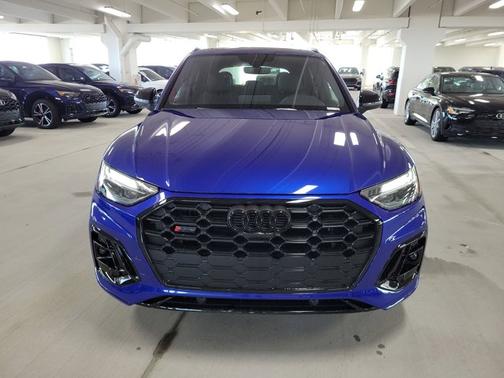 2025 Audi SQ5 Premium Plus